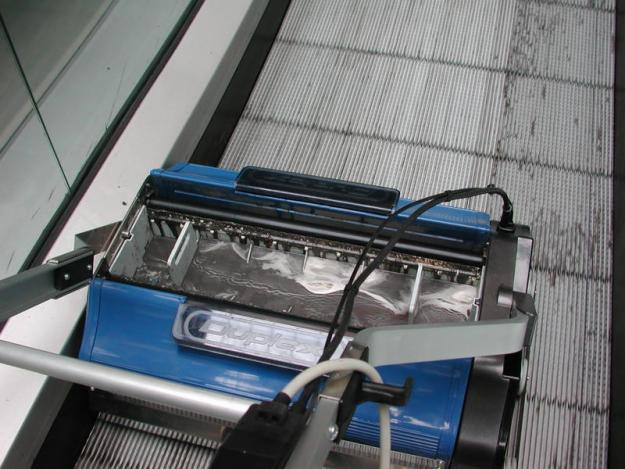 DHB 420-420497 Duplex Cordless Escalator Cleaning System